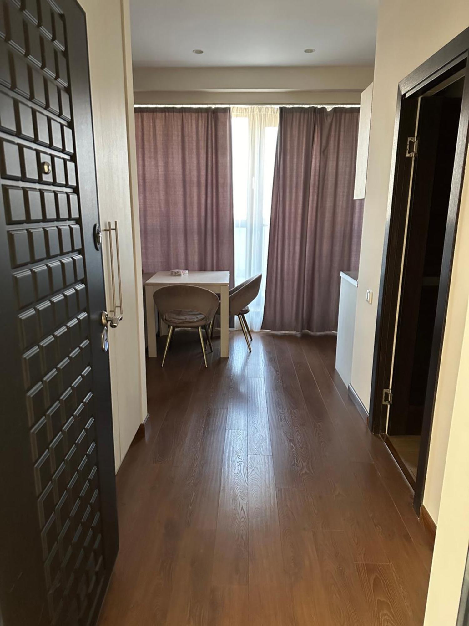 Wonderful Apartment In Republic Square, City Center Ереван Екстериор снимка