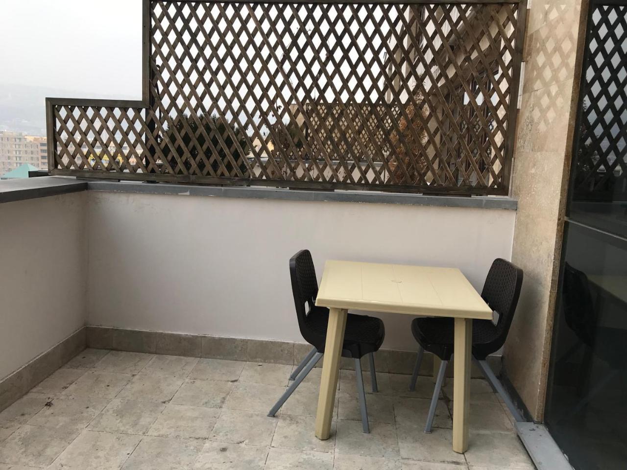 Wonderful Apartment In Republic Square, City Center Ереван Екстериор снимка
